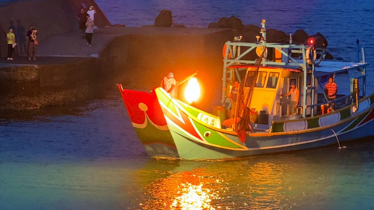 泡進黃金湯、嚐當季萬里蟹　北海岸秋冬人氣路線大公開