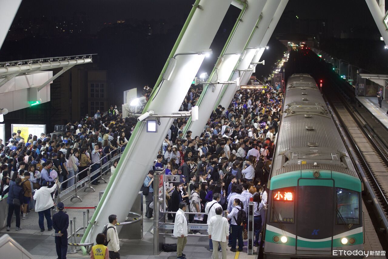 AAA韓星降臨塞爆高雄!高捷貼心供行李寄放 5站可領商圈優惠券