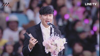 直擊／被叫上台領獎！林俊傑嚇歪：沒想到有我的份　嗨到撂韓文