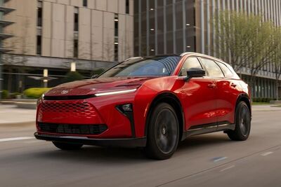 「TOYOTA休旅空間不輸RAV4」台灣註冊埋伏筆!2.5升油電折合新台幣138萬