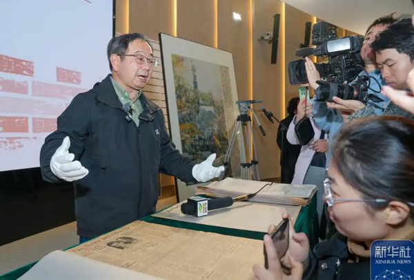 ▲▼ 侵華日軍南京大屠殺遇難同胞紀念「&ldquo;2025年新徵文物史料發佈會」，該館今年共徵集各類文物史料573件（套），揭示日軍侵略者在南京大屠殺期間的殘酷暴行            。（圖／翻攝 新華社、人民日報）