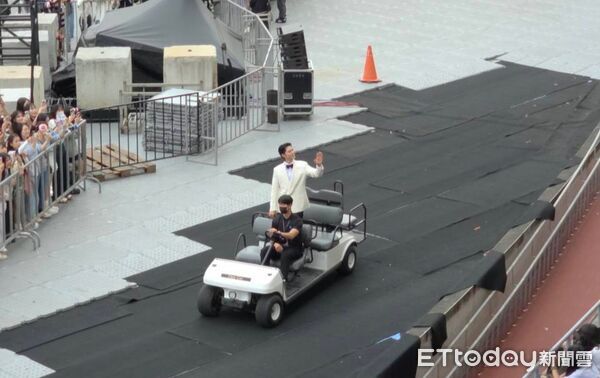 ▲▼朴寶劍。（圖／讀者提供）