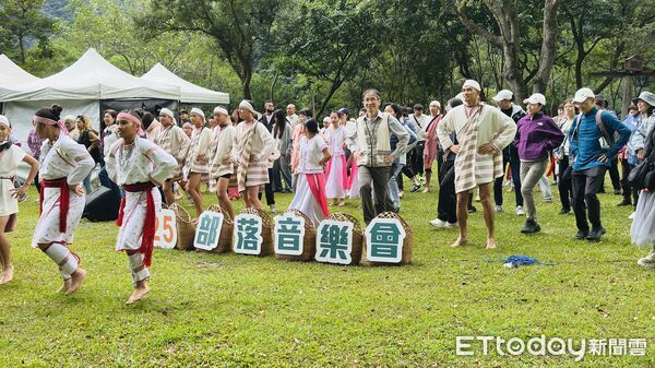 ▲▼太管處特別於12月6日部落音樂會中舉行優秀學生獎助學金頒獎典禮。（圖／太管處提供，下同）