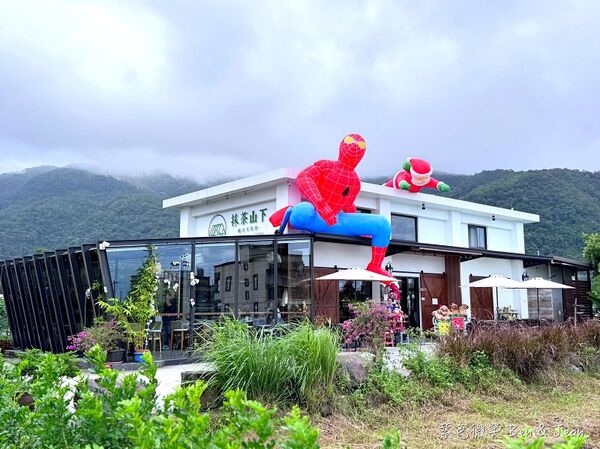 ▲▼礁溪景觀咖啡廳「抹茶山下」，超萌造型小蛋糕每天70組！（圖／部落客紫色微笑提供）