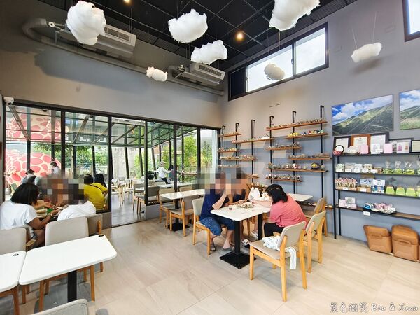 ▲▼礁溪景觀咖啡廳「抹茶山下」，超萌造型小蛋糕每天70組！（圖／部落客紫色微笑提供）