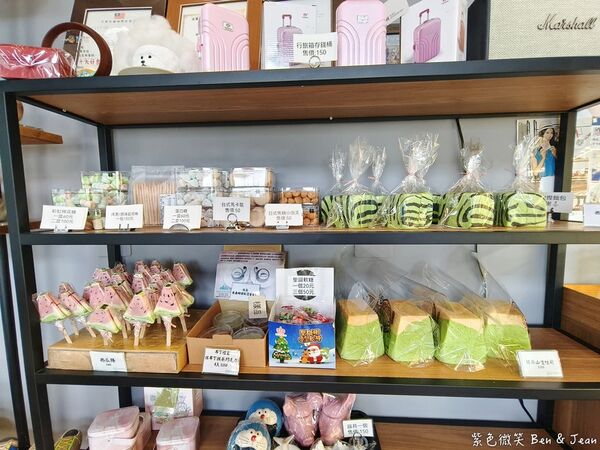 ▲▼礁溪景觀咖啡廳「抹茶山下」，超萌造型小蛋糕每天70組！（圖／部落客紫色微笑提供）