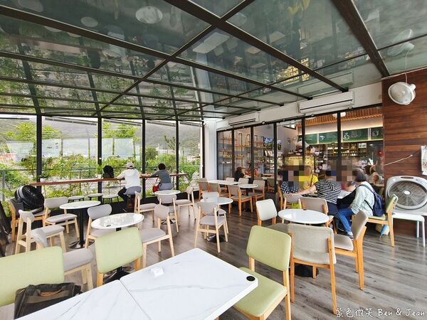 ▲▼礁溪景觀咖啡廳「抹茶山下」，超萌造型小蛋糕每天70組！（圖／部落客紫色微笑提供）