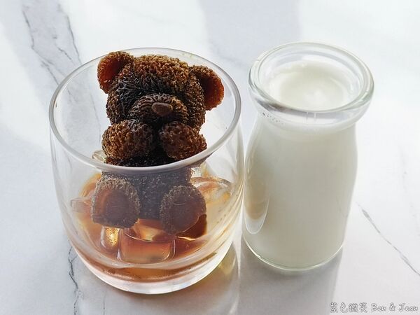 ▲▼礁溪景觀咖啡廳「抹茶山下」，超萌造型小蛋糕每天70組！（圖／部落客紫色微笑提供）