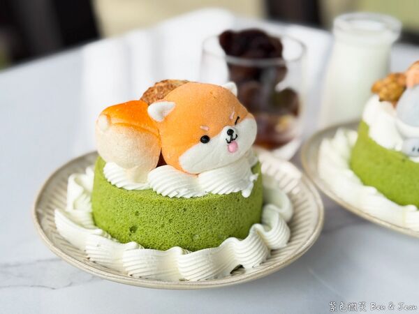 ▲▼礁溪景觀咖啡廳「抹茶山下」，超萌造型小蛋糕每天70組！（圖／部落客紫色微笑提供）