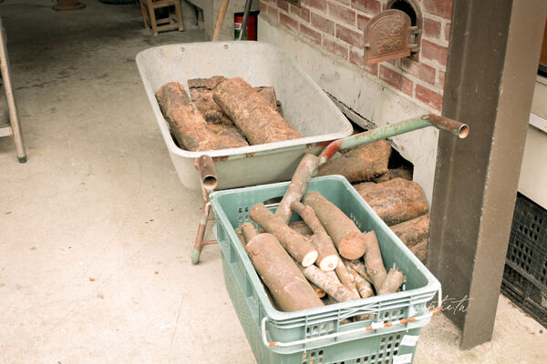 ▲▼宜蘭員山「鄉村風味」，田野中的窯烤餐廳，酥脆餅皮窯烤披薩，推薦脆皮德國豬腳。（圖／部落客水晶提供）
