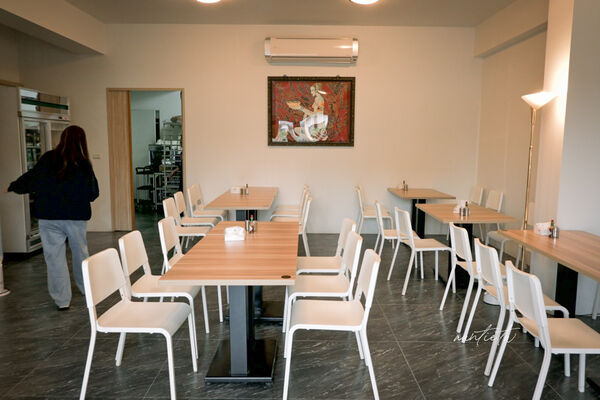 ▲▼宜蘭員山「鄉村風味」，田野中的窯烤餐廳，酥脆餅皮窯烤披薩，推薦脆皮德國豬腳。（圖／部落客水晶提供）