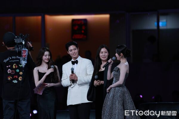 ▲▼舒華告白IU 。（圖／讀者提供） 