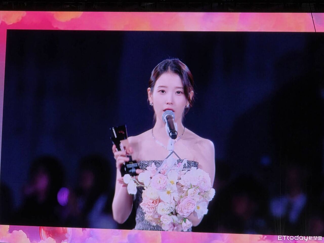 ▲▼IU奪獎、GD。（圖／讀者提供）