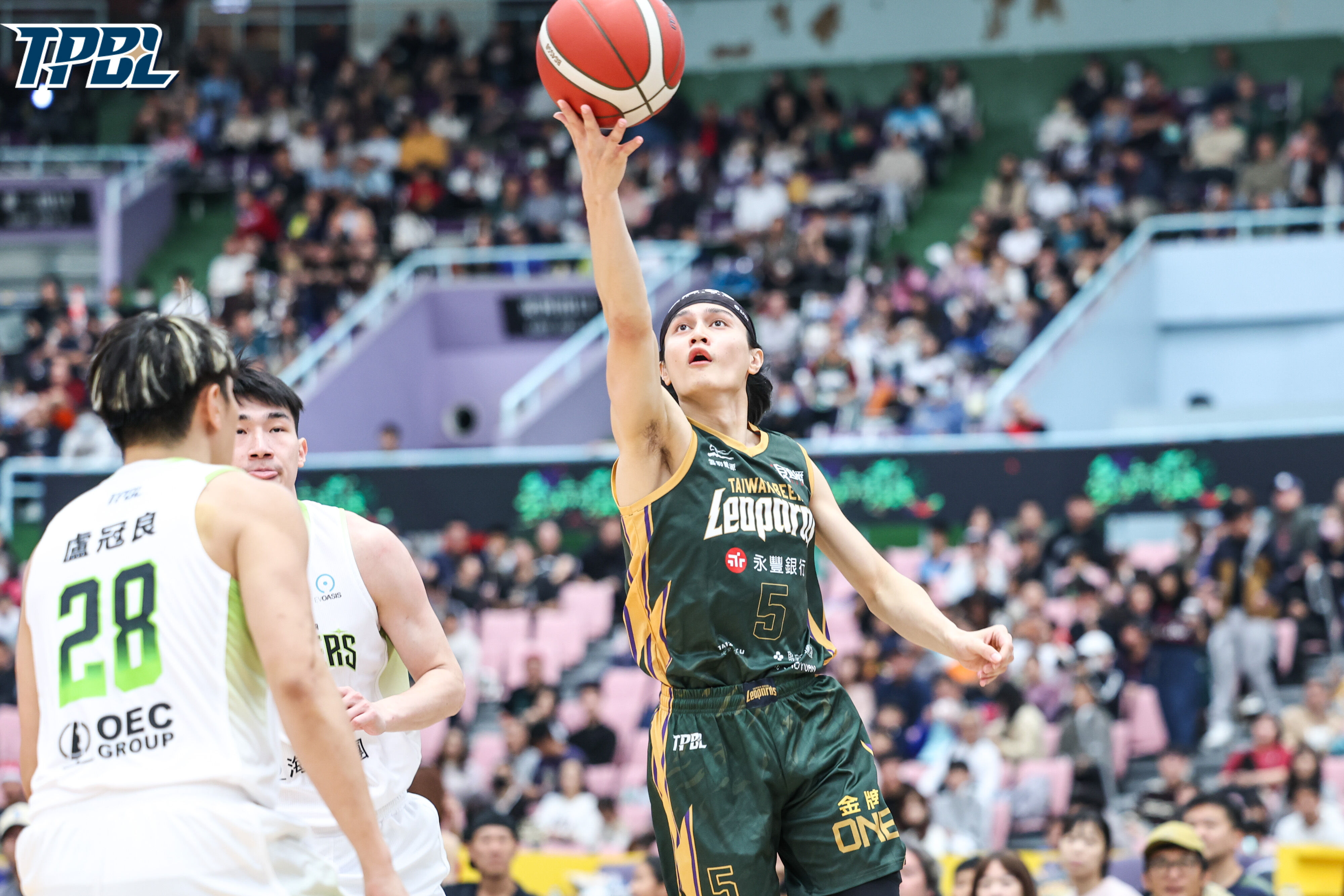 ▲▼雲豹克羅馬、高錦瑋。（圖／TPBL提供）