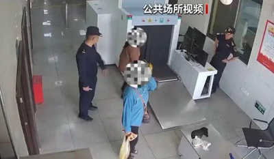 女子走路怪異「下體鼓包」　海關清查驚呆：褲子藏2斤活蟲