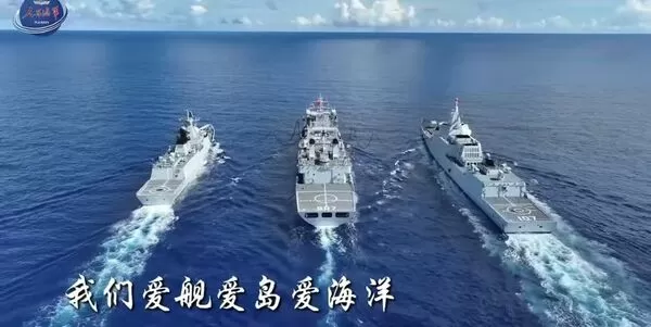 ▲▼ 人民海軍官方發佈MV《箭在弦上》，多艘解放軍潛艇以整齊編隊罕出現。解放軍航母群、艦艇群、疑似鷹擊21導彈轟炸畫面            。（圖／翻攝 人民海軍）