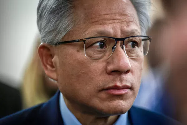 ▲▼輝達執行長黃仁勳3日抵達華府國會山莊。（圖／路透）