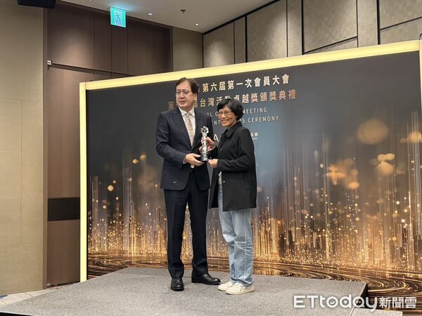 ▲▼「東海岸大地藝術節-月光‧海音樂會」從眾多優秀競爭者中脫穎而出，一舉奪下「第十二屆公共服務活動類-銀質獎」。（圖／東管處提供，下同）