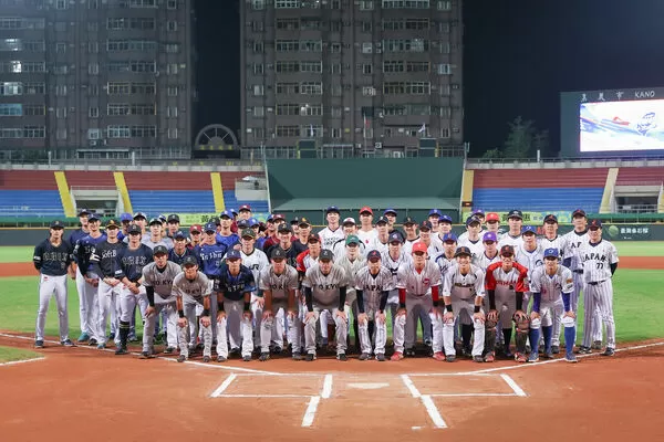 ▲社會人單局4分逆轉日職聯隊封王。（中職提供）