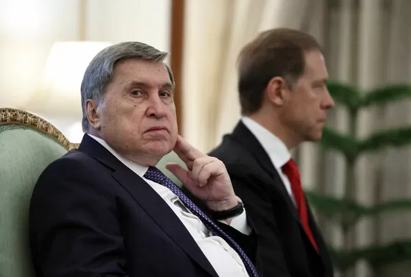 ▲▼俄羅斯外交顧問鄂夏柯夫（左，Yuri Ushakov）。（圖／路透）