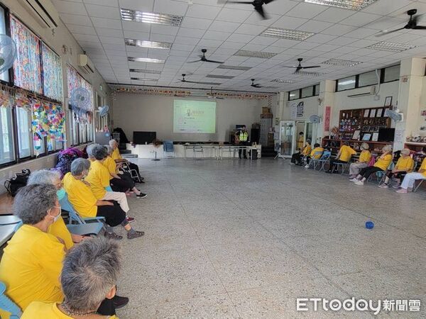 ▲富岡派出所推交通與婦幼安全教育。（圖／記者楊晨東翻攝）