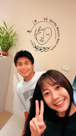 今年5月，慈妹帶著男友一起去做醫美、接業配。（翻攝自慈妹男友IG）