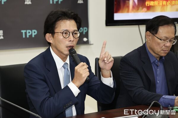 ▲▼ 民眾黨團「慘遭賴清德沒收」記者會,黃國昌  。（圖／記者徐文彬攝）