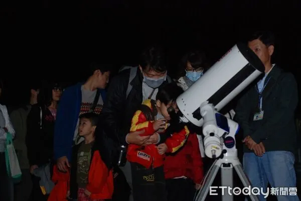 ▲雙子座流星雨將在12月14日迎來極大期，是今年觀測條件最佳的流星雨之一，南瀛天文館將推出天文講座、星空導覽與高山直播，邀民眾一同欣賞歲末最亮流星。（記者林東良翻攝，下同）