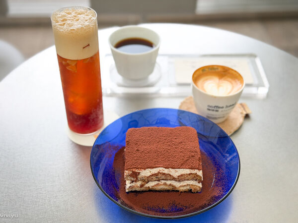 ▲▼桃園中壢預約制太空站咖啡館「R.B.C COFFEE HEAD咖啡專門店」，品味自烘單品與大人系甜點。（圖／部落客VIVIYU提供）