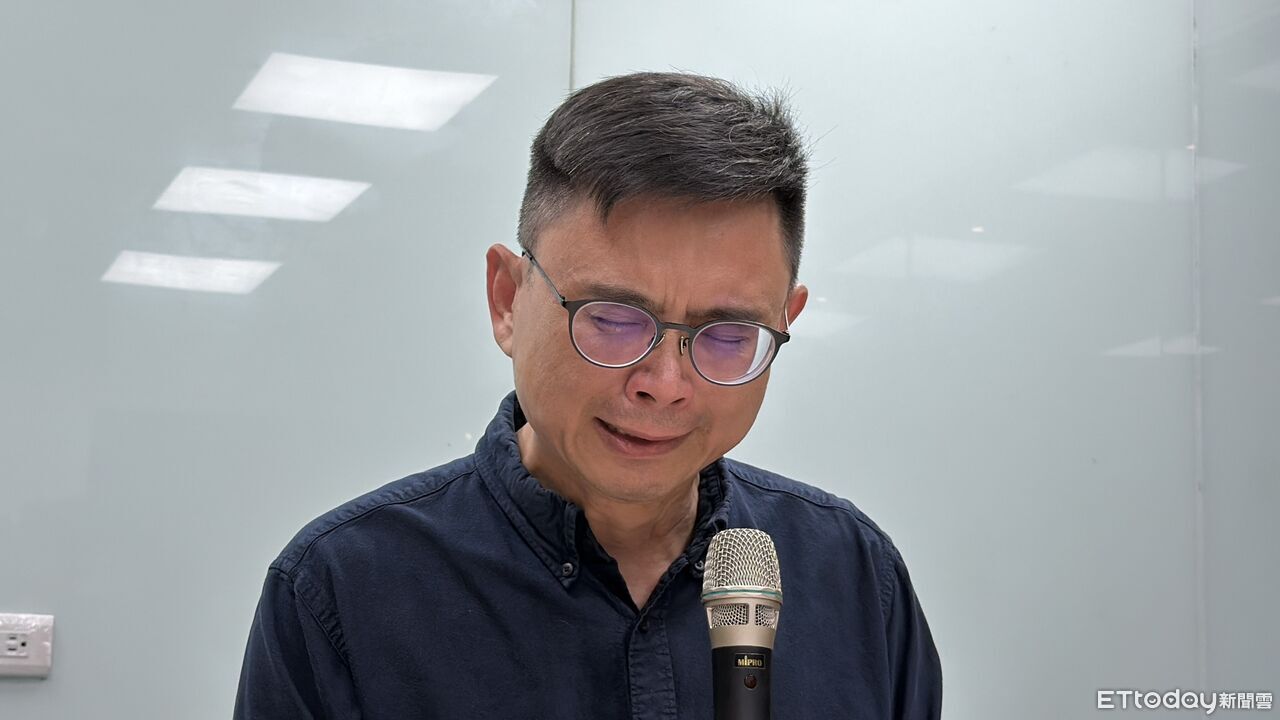 賴瑞隆淚崩喊「爸爸對不起你」!詹江村批:果然是典型政客