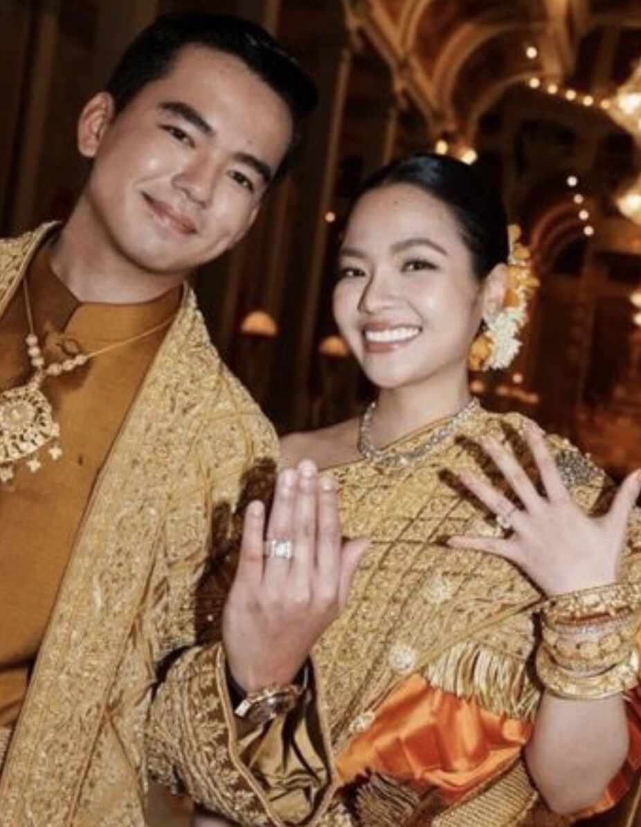 ▲柬埔寨公主大婚，多套禮服結合當地文化及西式風格，被譽為隆重具有時尚奢華風格。（圖／翻攝新民週刊）