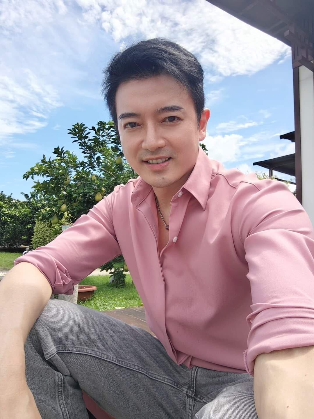 ▲▼田家達半夜睡前滑手機，驚覺信用卡遭盜刷。（圖／翻攝自臉書）