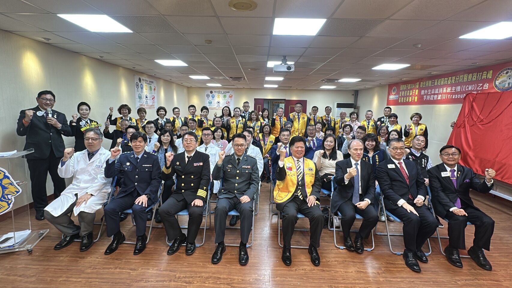 ▲國際獅子會捐葉克膜、超音波儀。（圖／記者郭世賢翻攝）