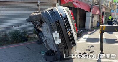 快訊／台中救護車遭小貨車撞擊側翻！2醫護1騎士受傷送醫
