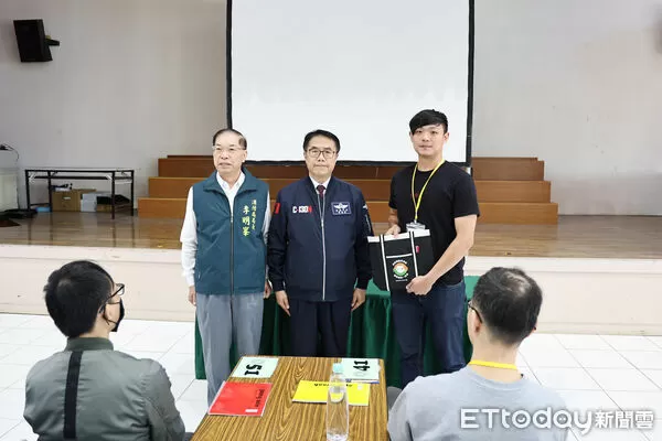 ▲台南市長黃偉哲親自主持替代役備役役男召訓，強調提升防災韌性的重要性。（記者林東良翻攝，下同）