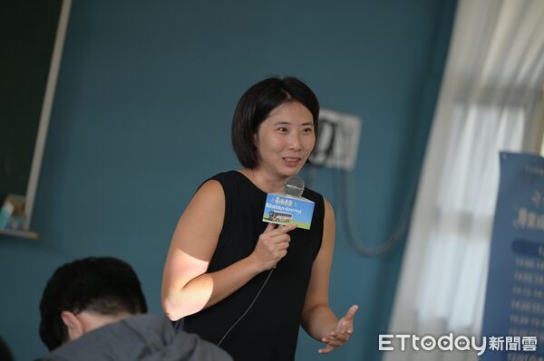 ▲台南青年走讀七股鹽分地帶，踏查廢校空間轉型案例。（記者林東良翻攝，下同）