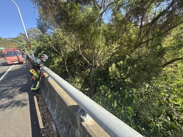 ▲22歲男自首稱2年前勒斃南投婦棄屍在彰化139縣道，屏東警方到彰化搜尋屍體。（圖／民眾提供）