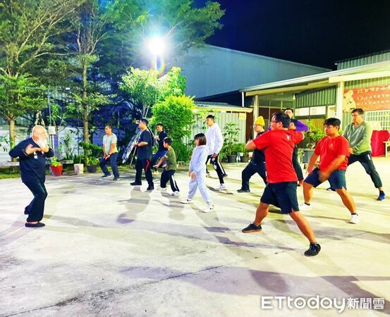 ▲台灣少林達摩禪武會推出免費健康武術教練培訓營，課程內容包含熱身功、健身功與達摩氣功，歡迎民眾踴躍報名參加。（記者林東良翻攝，下同）