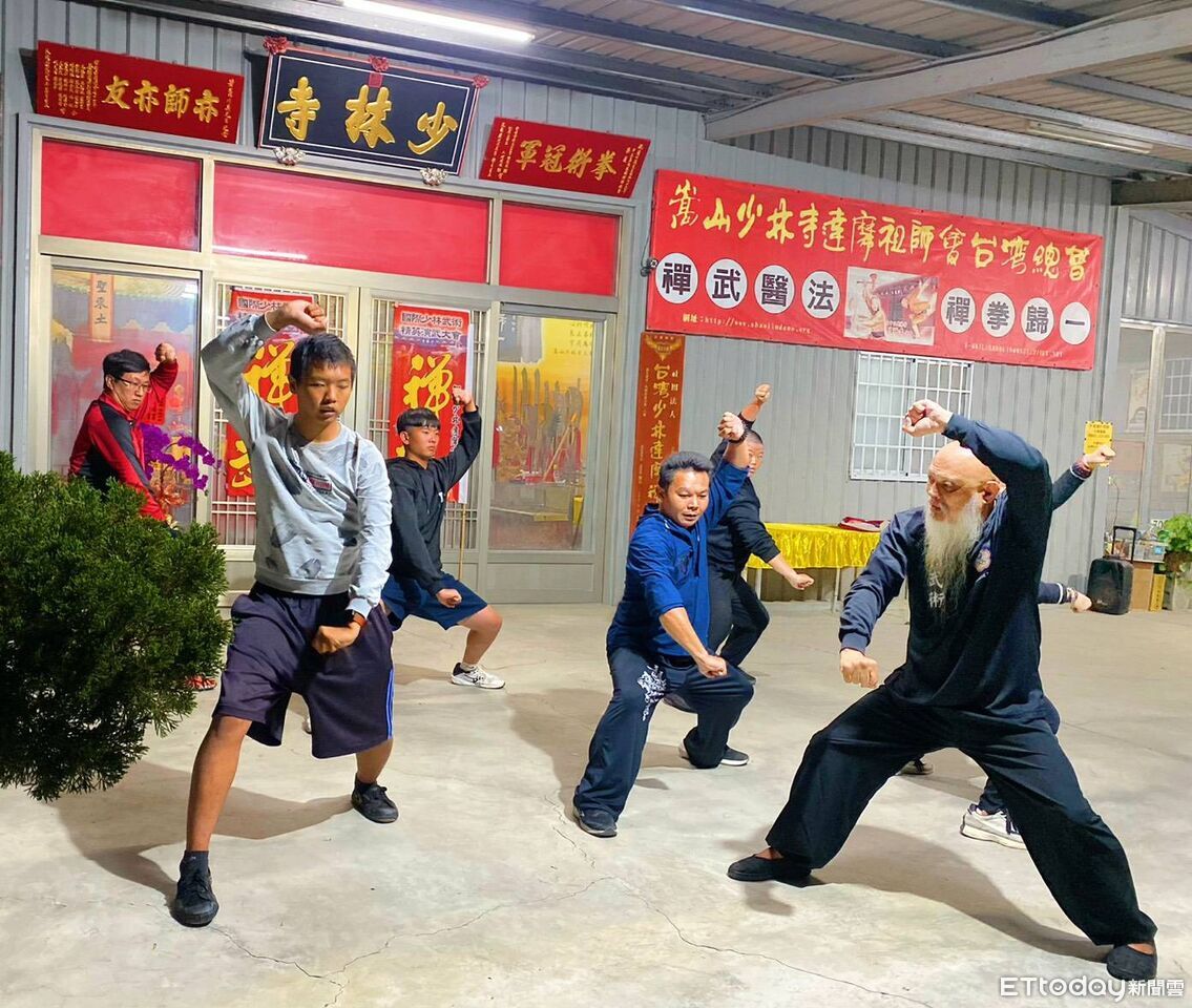 少林寺正武道武術教練營開訓！　蕭川義免費授課男女老少都能練