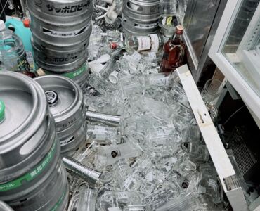 青森強震影片曝！災後釀森林大火　居酒屋啤酒杯砸碎一地