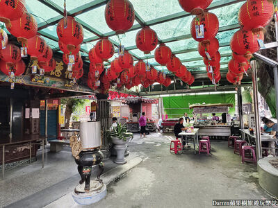 中壢神祕「土地公廟豬肝粥」