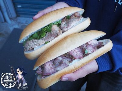 75元「巨型越南麵包」鋪滿厚切豬腱肉