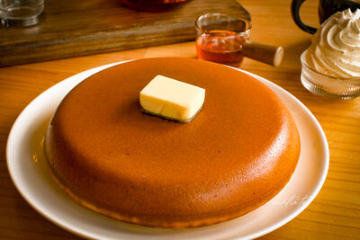 宜蘭「極厚鬆餅」烤到光滑蓬鬆！