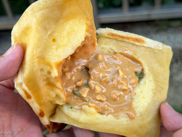 ▲▼「豪野家蜜糖千層鯛魚燒」獨特千層酥皮X創意爆餡鯛魚燒，28層酥脆餅皮，隱藏版香菜花生布蕾更是驚艷。（圖／部落客VIVIYU提供）