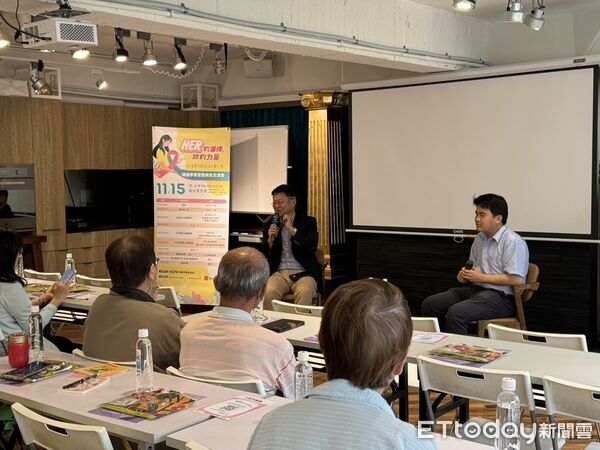 ▲▼癌症希望基金會舉辦婦癌學習營，邀專業醫師與病友談話。（圖／癌症希望基金會提供）