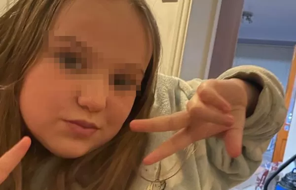 跟風網路危險挑戰「吸除臭劑」求嗨　13歲少女昏倒臥室身亡。（圖／翻攝自Facebook）