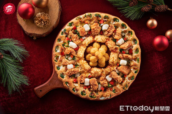 ▲▼必勝客聖誕花圈比薩睽違4年升級回歸。（圖／業者提供）