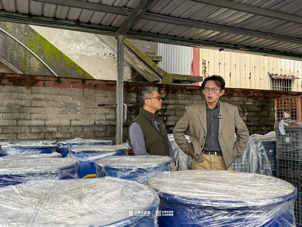 ▲▼民眾黨主席黃國昌走訪新北汐止營養午餐團膳廚房。（圖／民眾黨團提供）