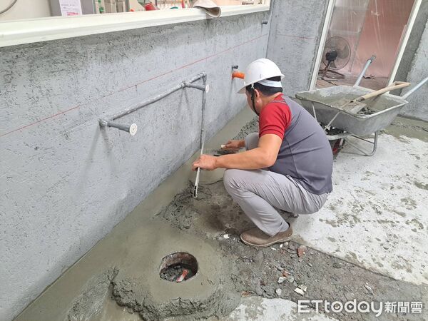 ▲▼為迎接新開辦2歲專班，進行教室內幼兒廁所工程及教室環境修繕、教材教具與幼兒桌椅增購。（圖／花蓮縣政府提供，下同）