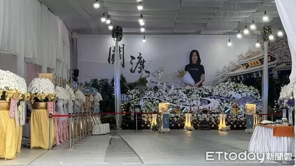 ▲▼   漢嫂靈堂，陳雅秋 北投關渡王          。（圖／記者黃宥寧攝）